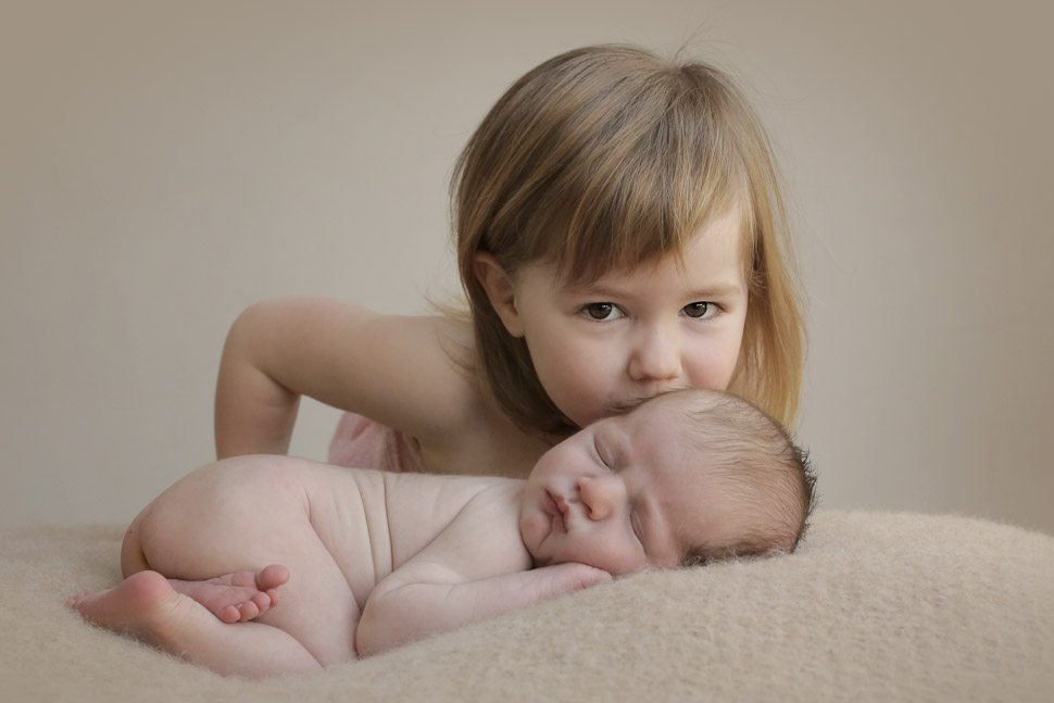 Newborn Photographer Cambridge, UK | Sebastian and his adorable sister